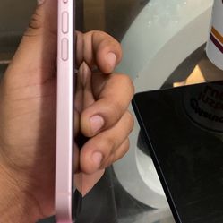 iPhone 16 Pro Pink 