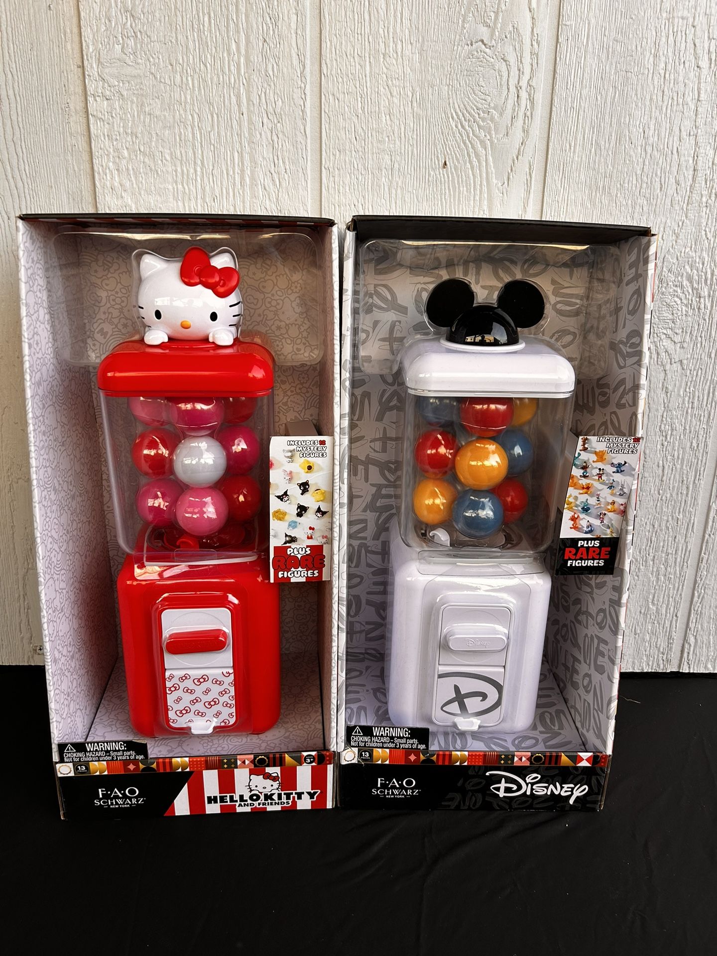 Vending Machine Toy Hello Kitty Or Mickey Mouse