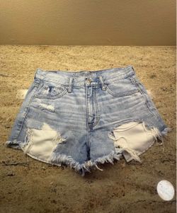 Women’s American Eagle Distressed Denim Shorts Size 8