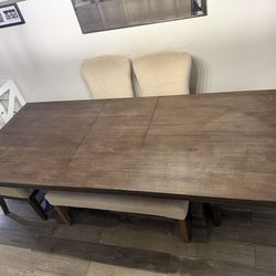 Dining table With 4 Chairs