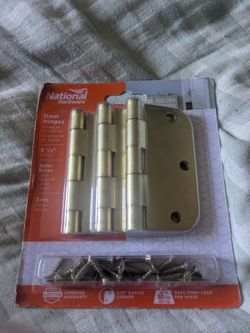 NEW National Hardware N830-334 Door Hinges, 3.5-Inch, Satin Brass, 3-Pack
3 1/2"