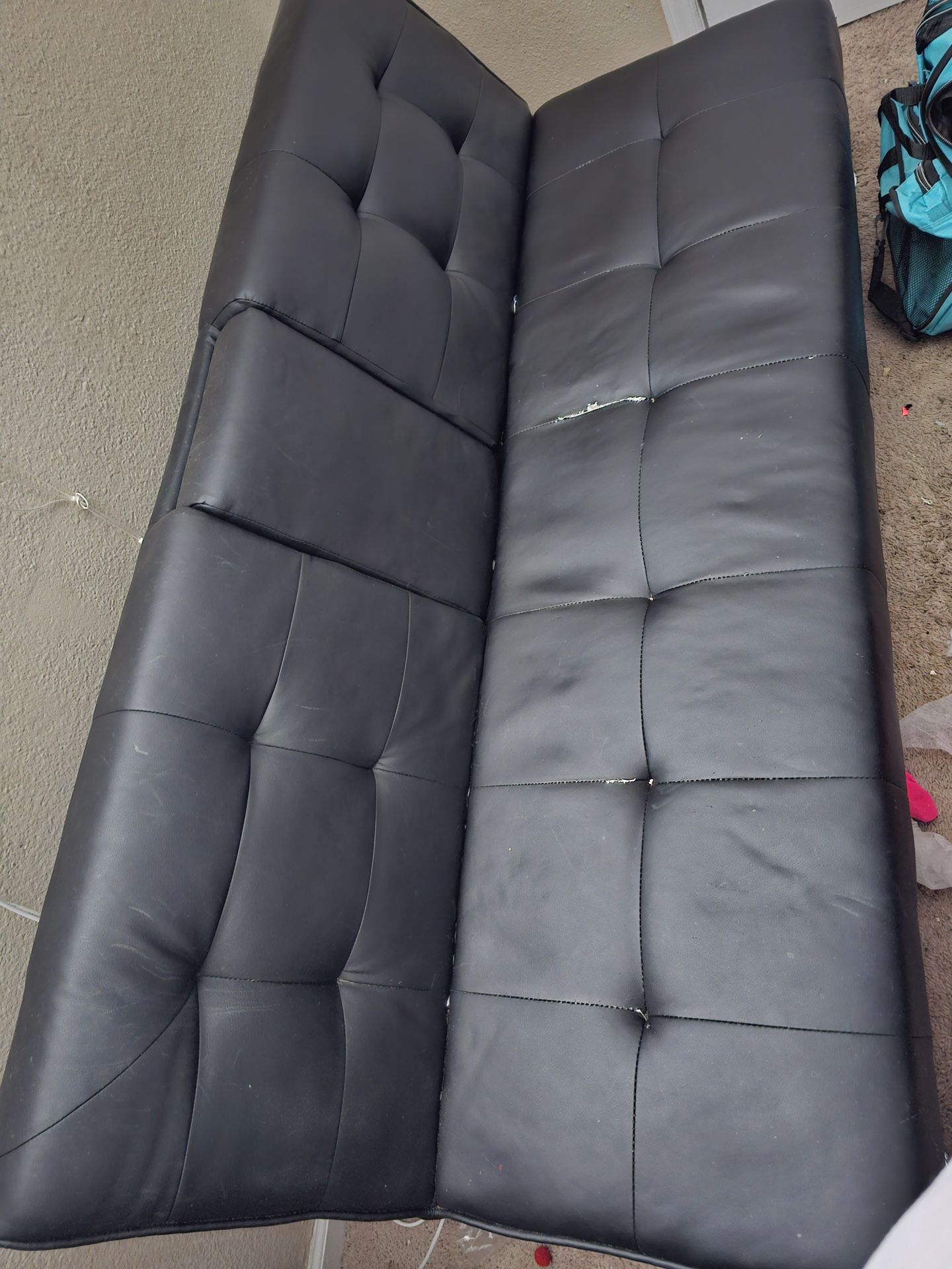 Solid Beauiful Faux Leather Futon  ]]