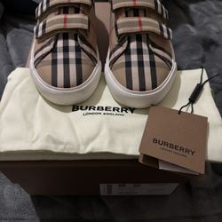 Kids Burberry Shoes 