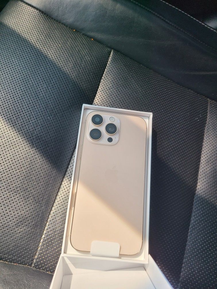 IPhone 16 Pro Max Natural Gold