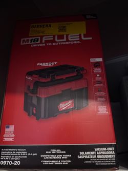 Milwaukee M18 FUEL PACKOUT 2.5-Gallon Wet/Dry Vacuum (Model 0970-20)