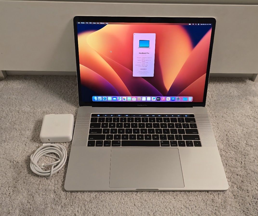 2017 MacBook Pro 15" Touch Bar 4gb Graphic Card
