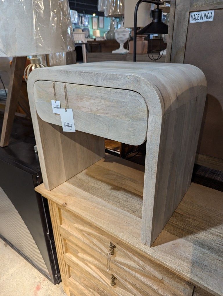 One Drawer Mango Wood End Table