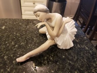 Lladro ballerina