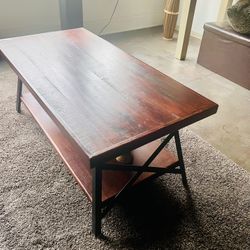 POLISHED OAK COFFEE TABLE