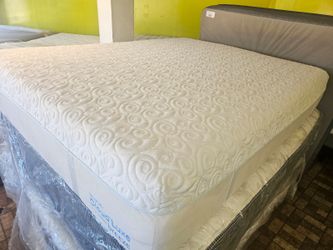 Mattress and box spring king size