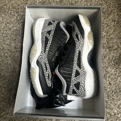 Men’s Jordan 11 Low iE