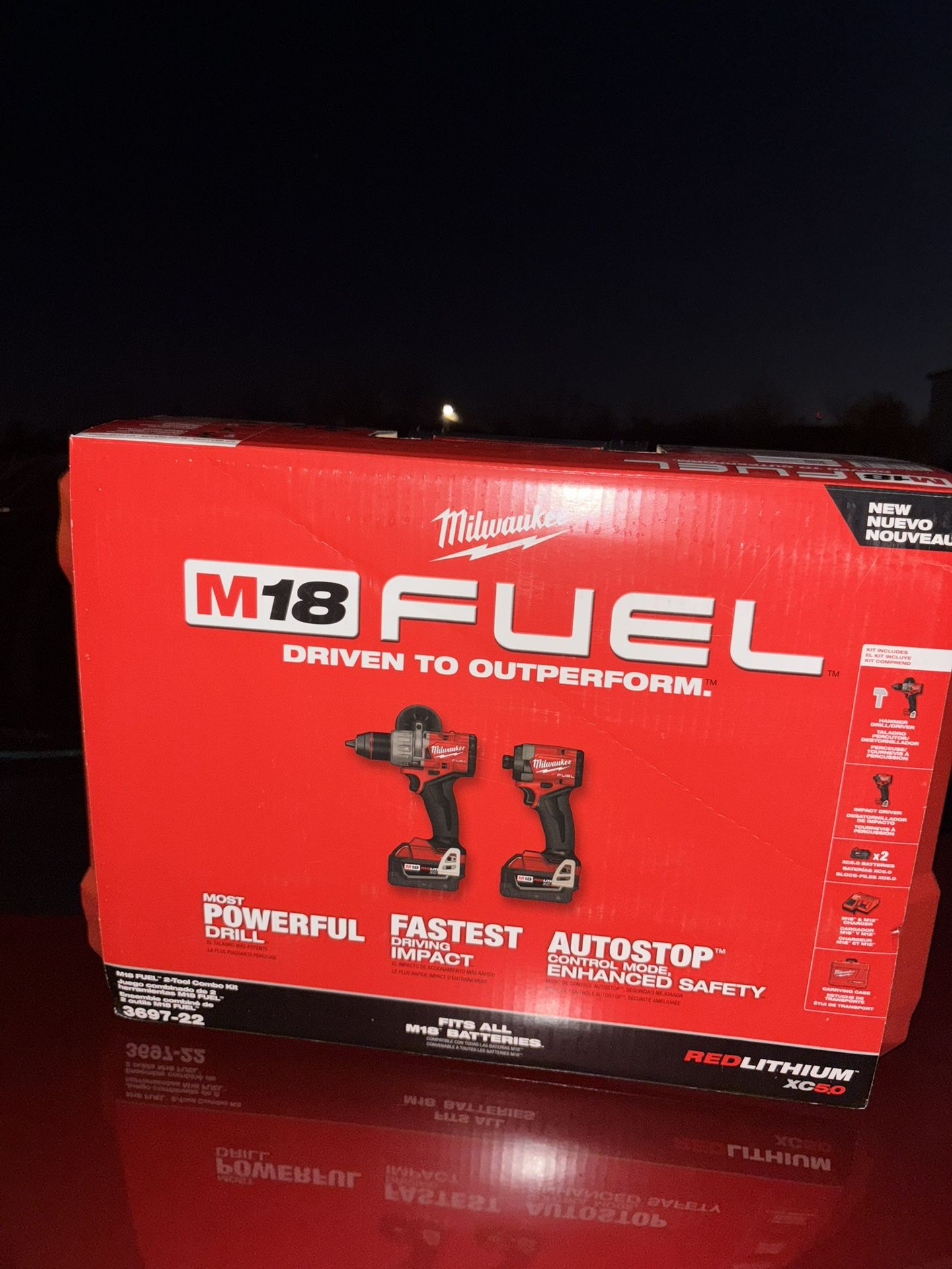 (BRAND NEW) M18 Milwaukee Drill Set