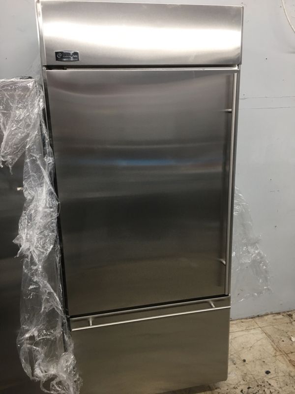 GE monogram 36” wide refrigerator bottom freezer built in for Sale in