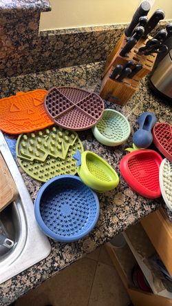 Pet bowl