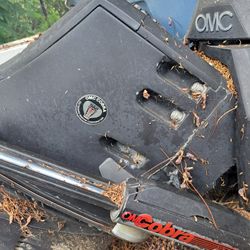 1987 Omc Cobra Out drive With Power Trim 