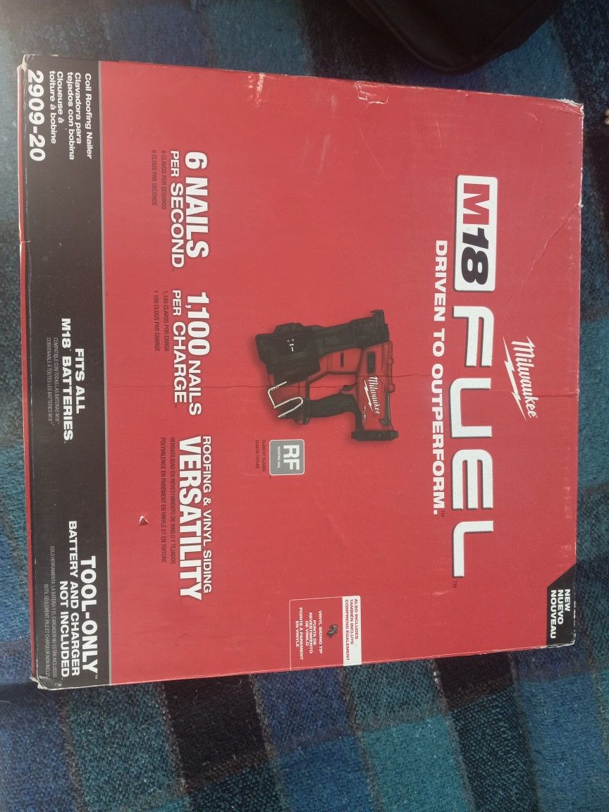 Milwaukee
M18 FUEL 18-Volt Lithium-Ion Brushless Cordless Coil Roofing Nailer (Tool Only)