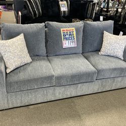 Stunning Sleeper ✨💙 Free Delivery 🚚  Easy Financing Available ✨😍