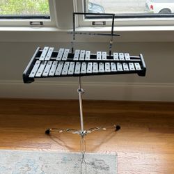 Xylophone (glockenspiel, bell set)