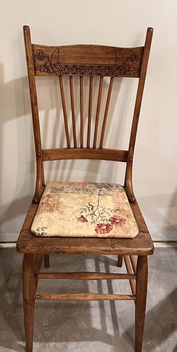 Vintage accent chair