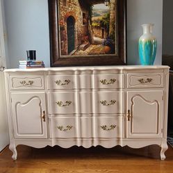 Refinished French Provincial dresser real wood 