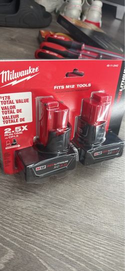 Milwaukee M12 REDLITHIUM XC4.0 Battery 2-Pack (48-11-2442)