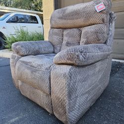 XL POWER RECLINER CHAIR