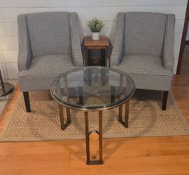 Round accent table, coffee, end table