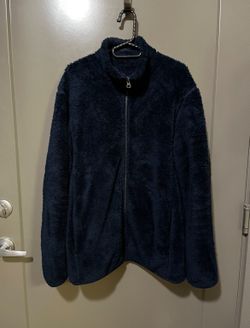 Men’s Large Deep Pile Fleece zip up Jacket By Uniqlo (Pick up🛒 In Bellevue)*Check out my Other Posts 🎁