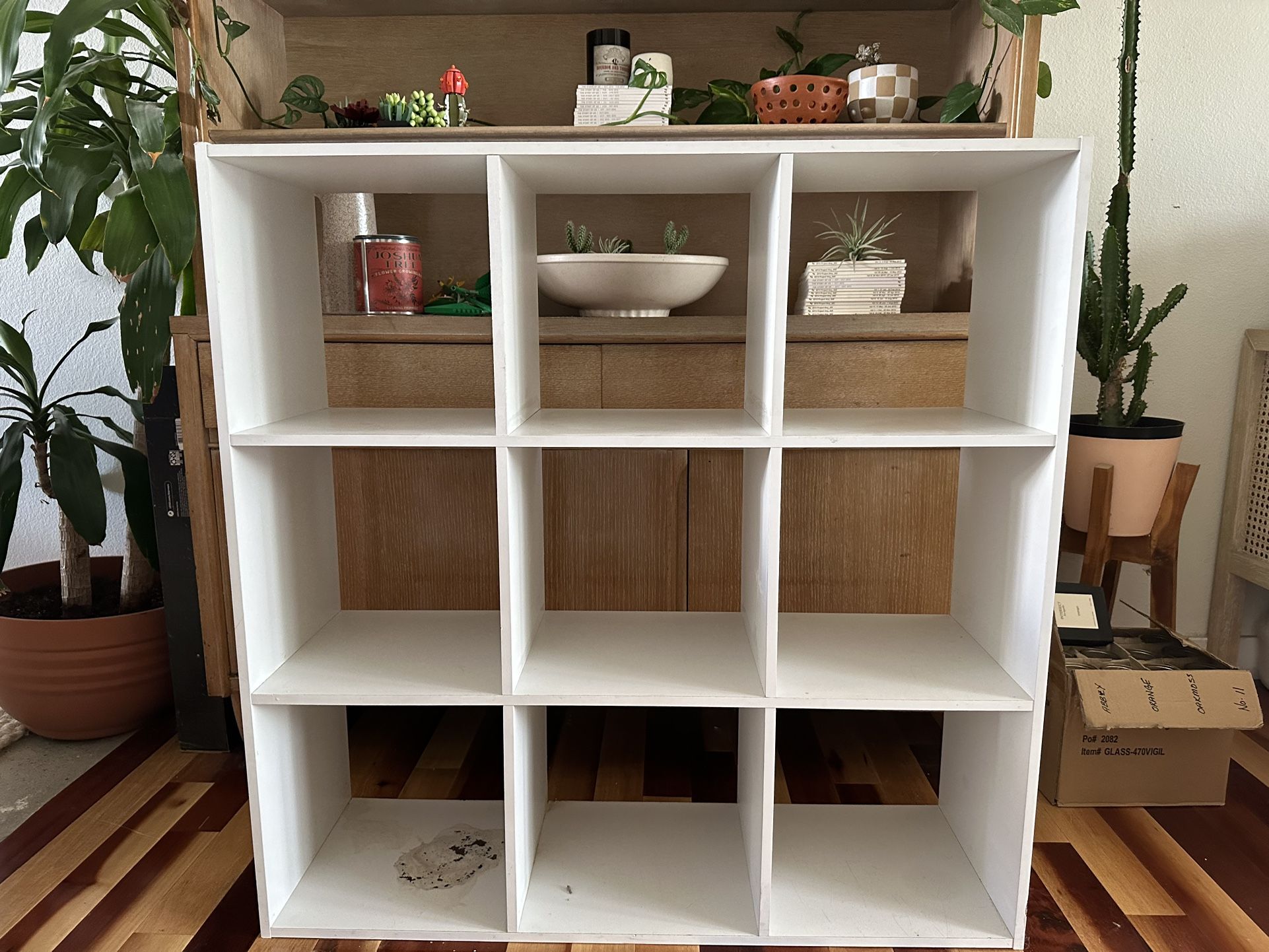 Shelf Unit