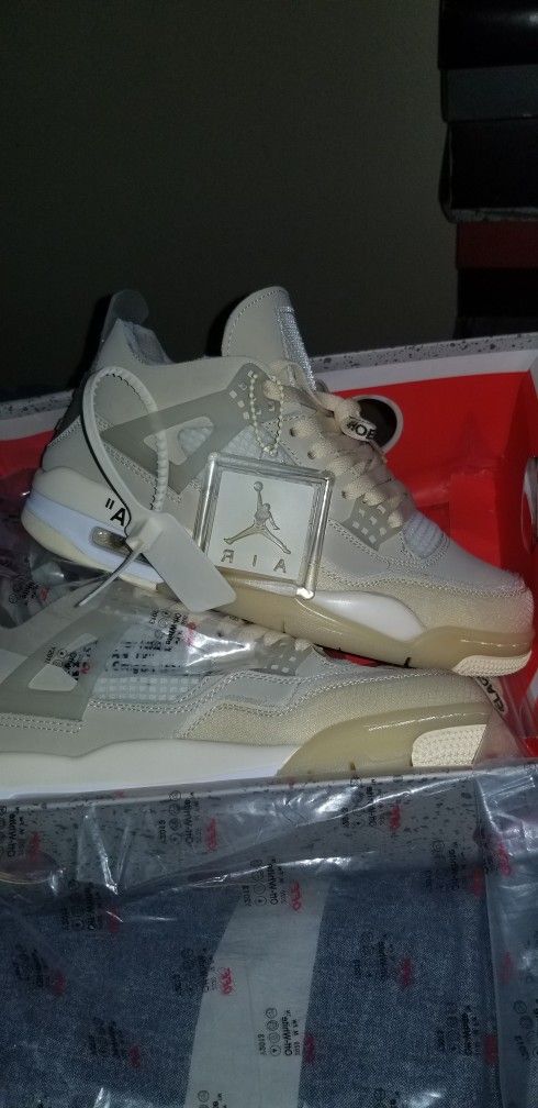 Off White Jordan 4's Size 8 Me