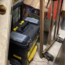 Rolling Tool Box With Handle 