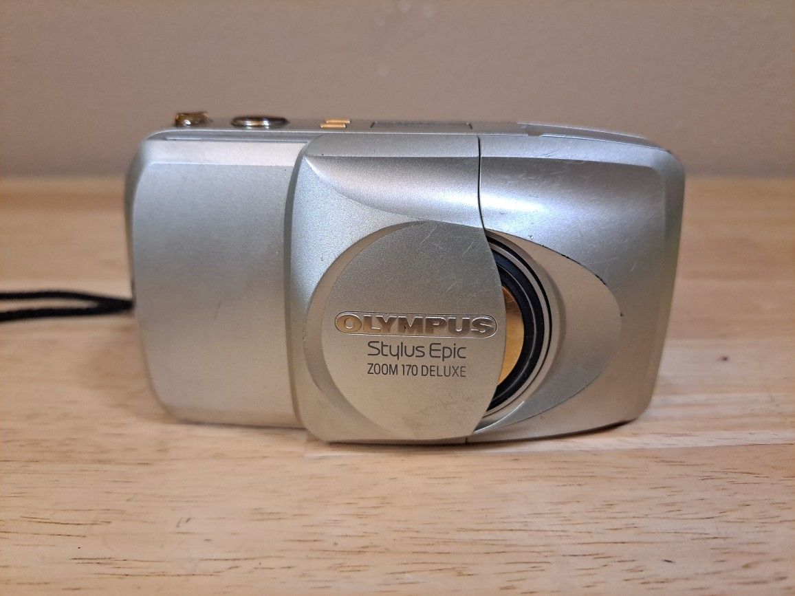 Olympus Stylus Epic Zoom 170 Deluxe 35mm Point & Shoot Film Camera