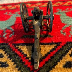 CAÑONSITO ANTIGUO DE BRONCE Y MADERA