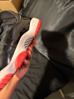 Air Jordan 11 Bred Sneakers