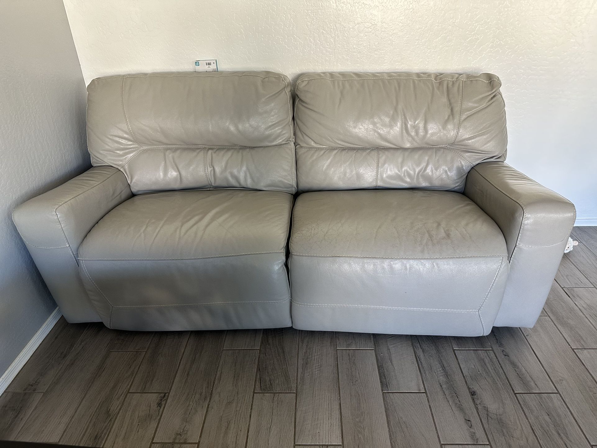 Living Spaces Renaldo Modular Power Reclining Sofa And Love Seat