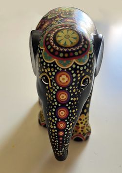 Hand Painted Wooden Elephant Figurine – Colorful Mandala Dot Folk Art Boho Decor