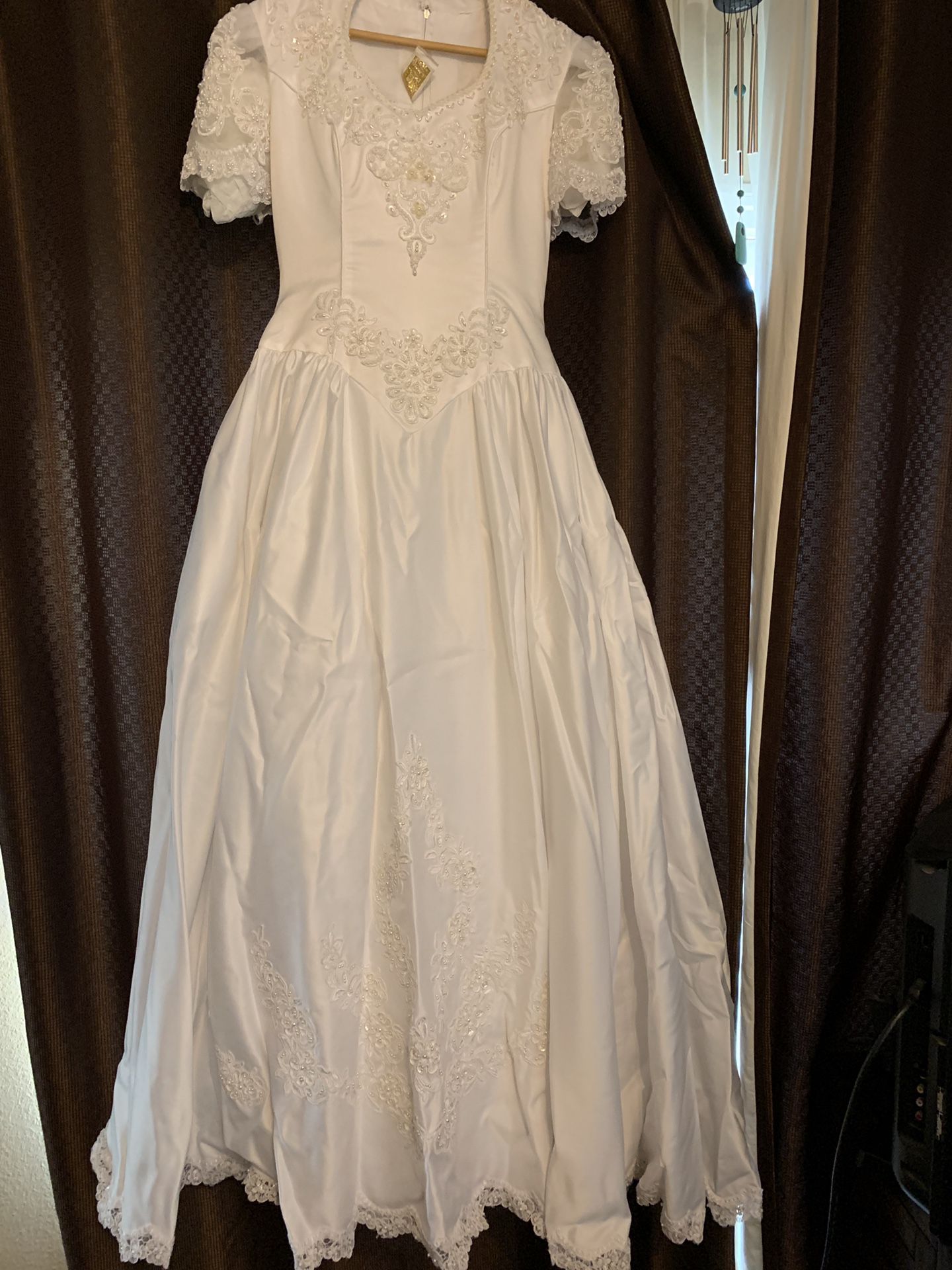 Wedding dress size 14 brand: Mary’s $25 obo (taking off site you end of week)