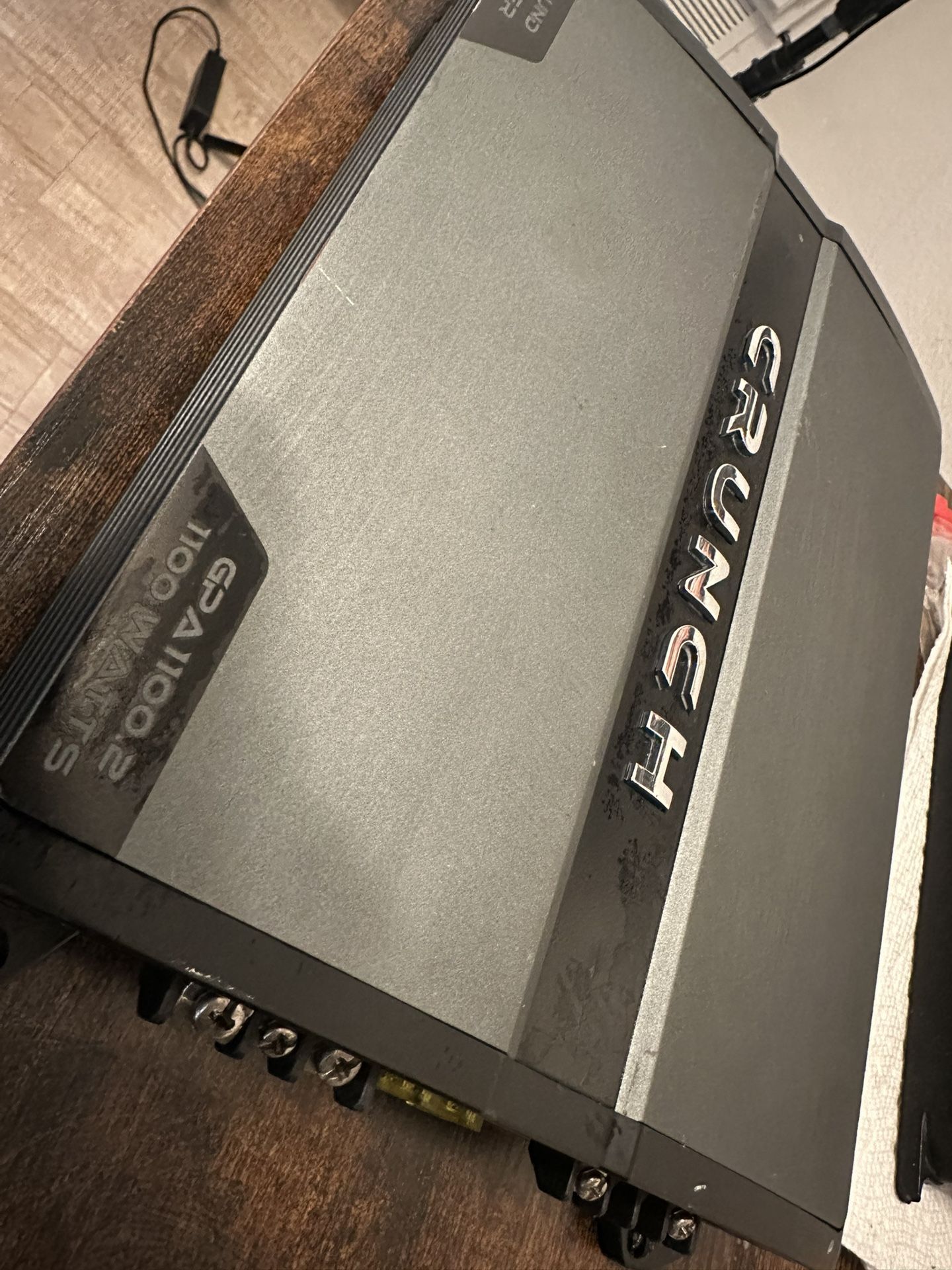 (1100) Watts Crunch Amp.