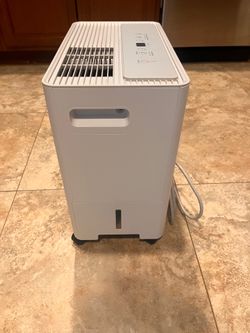 Midea 22 Pint, 1,500 sq.ft. Dehumidifier