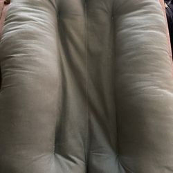 Snuggle Me Organic Baby Lounger
