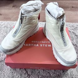 Rain Boots /Snow Boots White Size 7.5 W