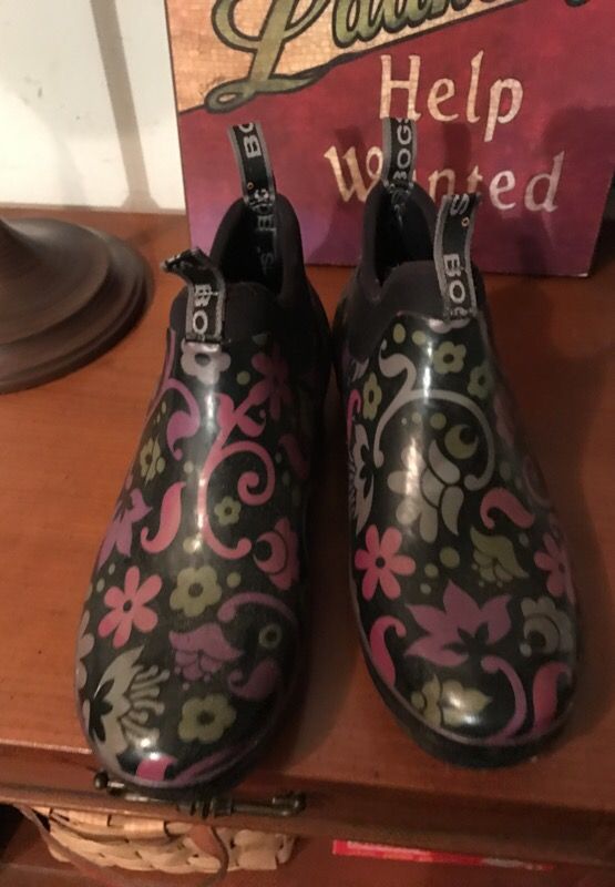 Bogs Women's Harper Spring Paisley Boots size 8
