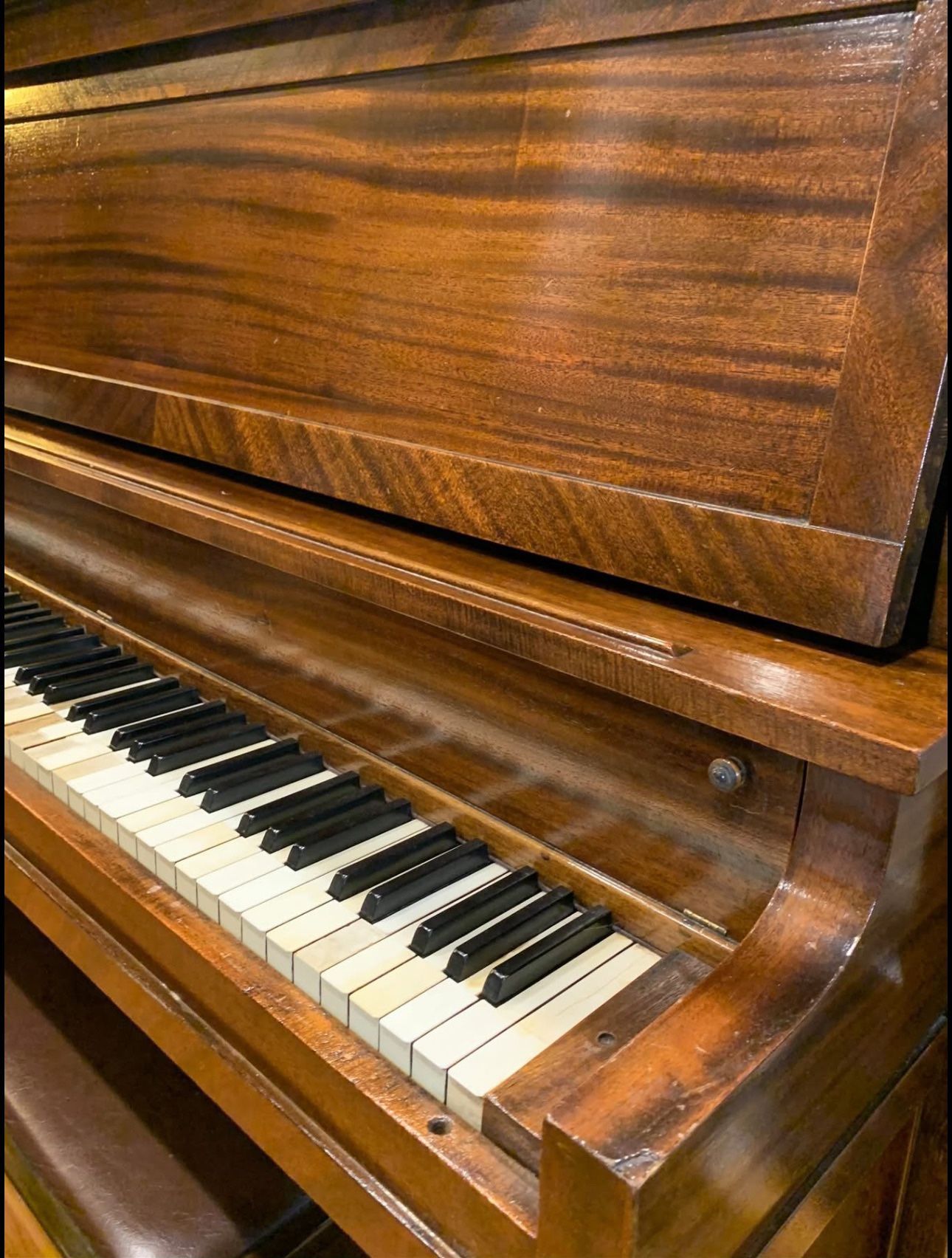 Piano - Upright Jacob Brothers