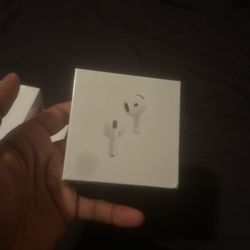 airpod pro and airpod gen 4