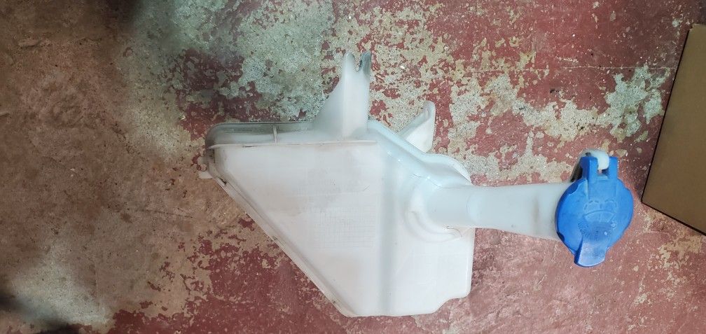 Windshield Fluid Resivor Tank 2020 Hyundai Elantra