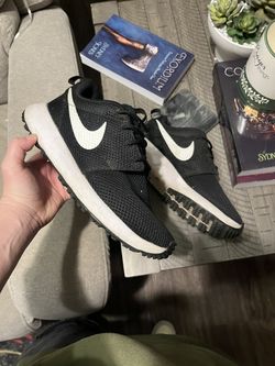 Nikes Sz 5
