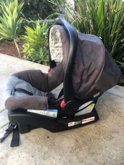Baby car seat with base