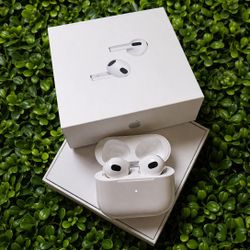 Apple AirPods Gen 3 – Brand New Sealed 🎧