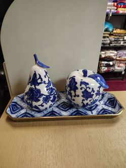 3pc Home Decoration set ( NEW ) 1 pear, 1 apple & holding tray. Blue / white. Metal & Porcelain