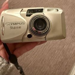 Olympus Epic Zoom 80 Film
